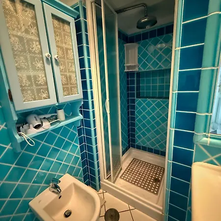 10 Capotesta 別荘 *